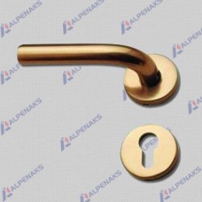 SOSİS KOL BABACAN YALE